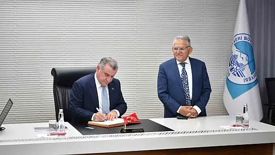 Bakan Bak, Başkan Büyükkılıç'ı böyle övdü