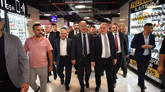 Bakan'dan Kayseri esnafına ziyaret