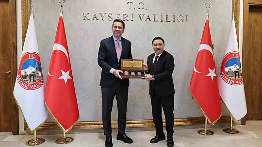 Bakan Bayraktar Vali Çiçek'i ziyaret etti