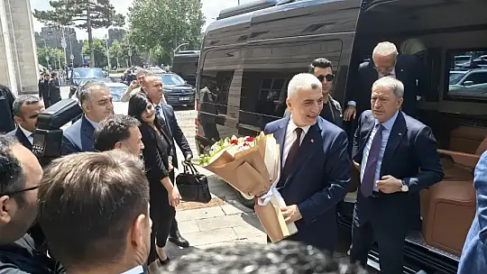 Bakan Bolat'tan Vali Çiçek'e ziyaret