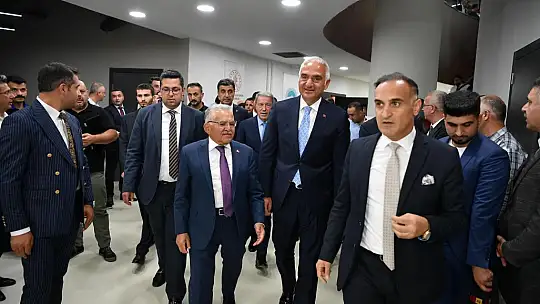 Bakan Ersoy: 'Kayseri'miz tarih boyunca ilim ve irfanın merkezi olmuş, sayısız âlim ve düşünür yetiştirmiş bir şehrimizdir'