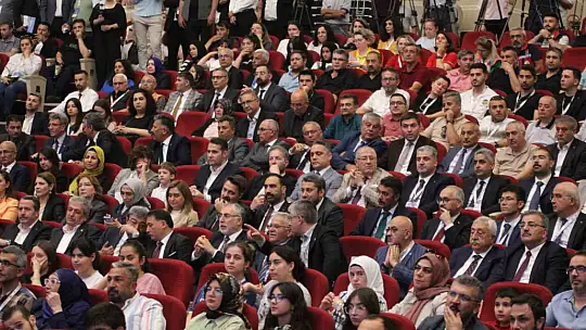 Bakan Işıkhan: 'Tek bir çalışanımızın dahi mesleği sebebiyle hayatını kaybetmediği sağlıklı ve güvenli bir çalışma hayatı temel hedefimizdir'