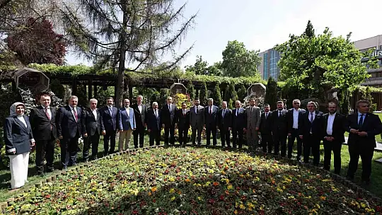 Bakan Işıkhan'dan Başkan Büyükkılıç'a ziyaret
