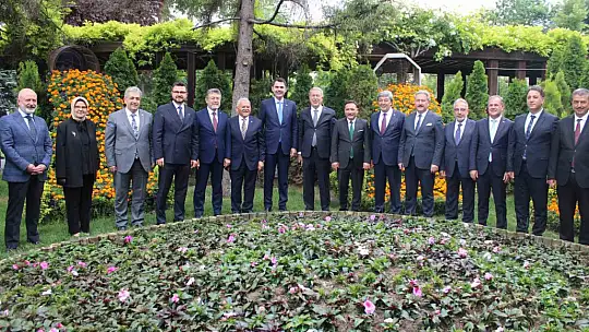 Bakan Kurum ve Yumaklı'dan Kayseri temasları