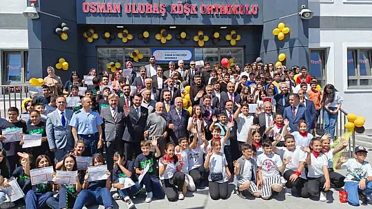 Bakan Tunç, çocukların karne heyecanına ortak oldu