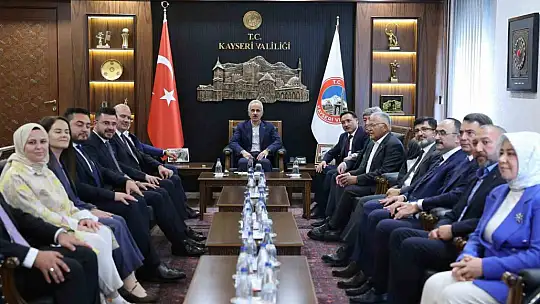 Bakan Uraloğlu'ndan Vali Çiçek'e ziyaret