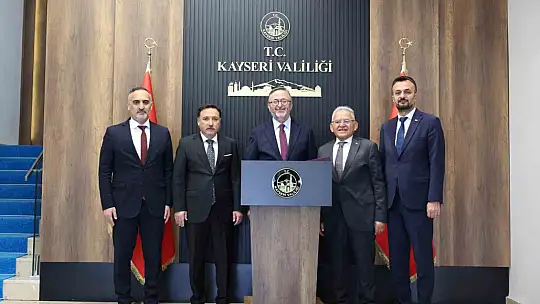Bakan Yardımcısı Yılmaz'dan Vali Çiçek'e ziyaret