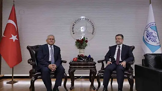 Bakan Yumaklı'dan Başkan Büyükkılıç'a 'tarım ve heyvancılık' teşekkürü