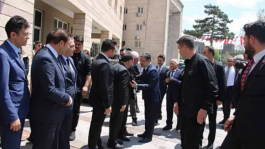 Bakan Yumaklı Kayseri Valiliği'ni ziyaret etti