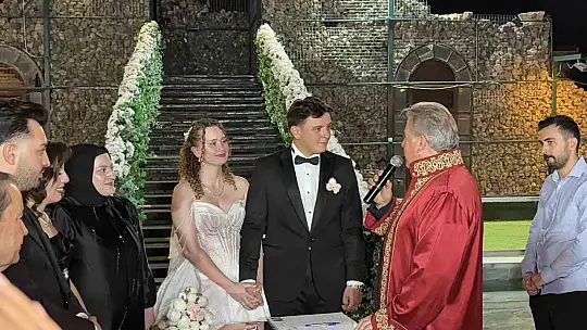 Başeğmez ailesinin mutlu günü
