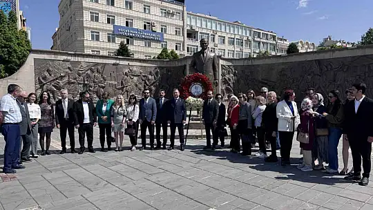 Başkan Akın: 'Plansız açılan fakülteler nedeniyle eczacılık alanında istihdam krizi yaşanmaktadır'