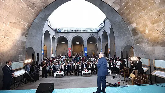 Başkan Büüyükkılıç'tan 'Gesi Bağları' türküsü