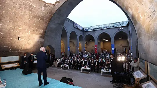 Başkan Büüyükkılıç'tan 'Gesi Bağları' türküsü