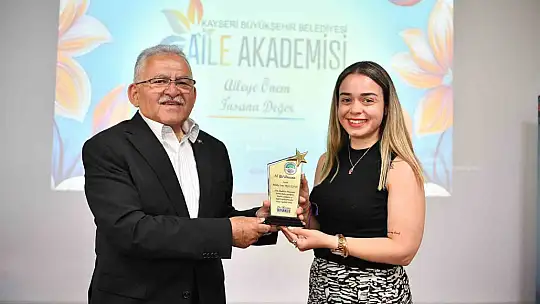 Başkan Büyükkılı'tan Aile Akademisine ziyaret