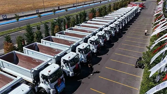 Başkan Büyükkılıç: 'Başkaları sanatçılara harcar, bizimkiler de şehrimizde hizmette harcarlar'