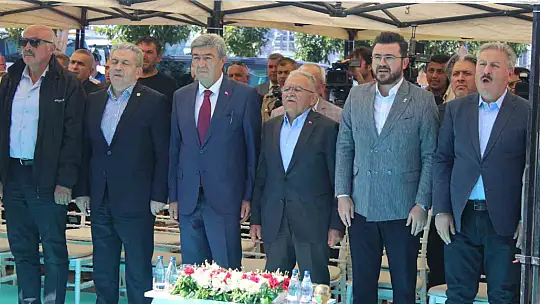 Başkan Büyükkılıç: 'Başkaları sanatçılara harcar, bizimkiler de şehrimizde hizmette harcarlar'