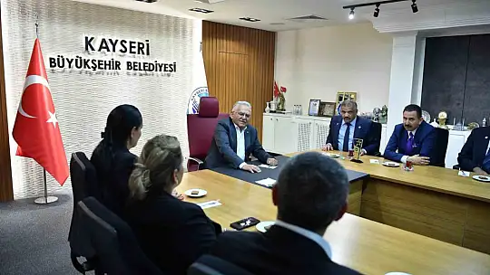 Başkan Büyükkılıç: 'Başkan Büyükkılıç, Avrupa'daki Kayserilileri misafir etti