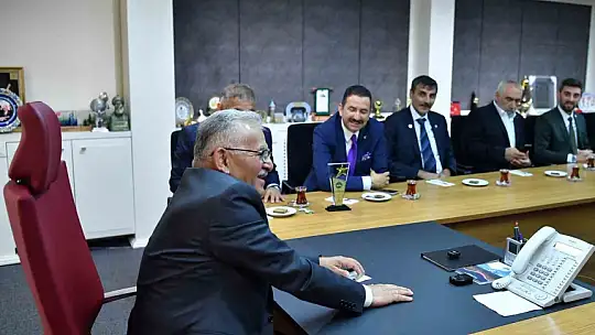 Başkan Büyükkılıç: 'Başkan Büyükkılıç, Avrupa'daki Kayserilileri misafir etti
