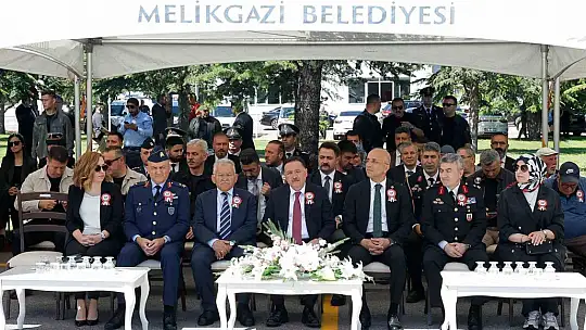 Başkan Büyükkılıç: 'Bayrağımızın özgürce dalgalanmasında jandarmamızın fedakârlığı var'
