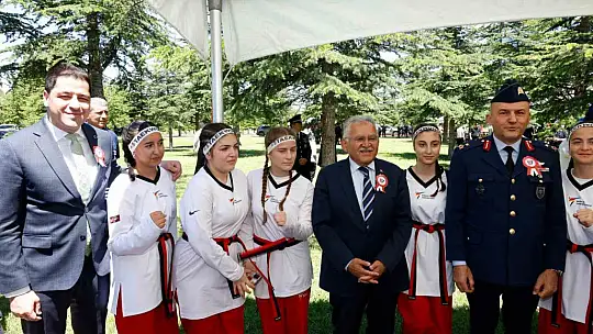 Başkan Büyükkılıç: 'Bayrağımızın özgürce dalgalanmasında jandarmamızın fedakârlığı var'