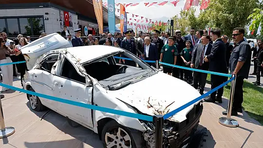 Başkan Büyükkılıç: 'Bu millet esareti kabul etmez, bayrağını yere düşürmez'