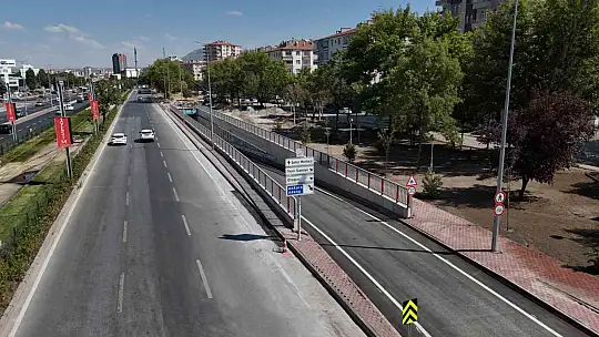 Başkan Büyükkılıç: 'DSİ-Yeni Sanayi Katlı Kavşağı Kayseri'mize hayırlı, uğurlu olsun'