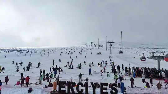 Başkan Büyükkılıç: 'Erciyes'te yarıyıl bereketli geçti'