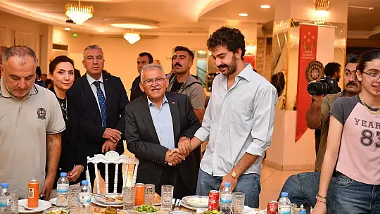 Başkan Büyükkılıç: 'Gazilerin fedakârlıklarıyla vatanın her karışında izlerimiz var'