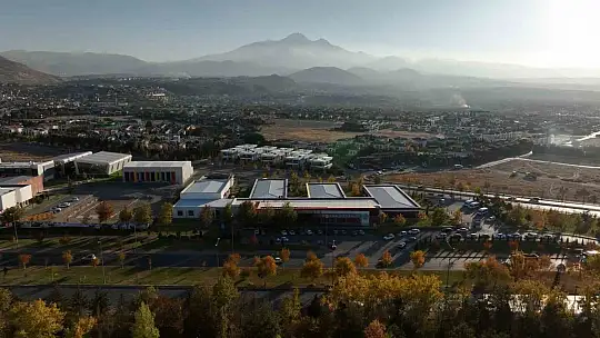 Başkan Büyükkılıç: 'Kayseri'ye engelsiz havuz kazandırdık'