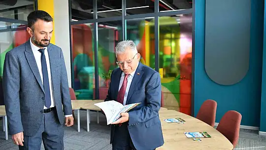 Başkan Büyükkılıç: 'Takdire şayan kütüphanemizi Kayseri'mize sunmuş bulunuyoruz'