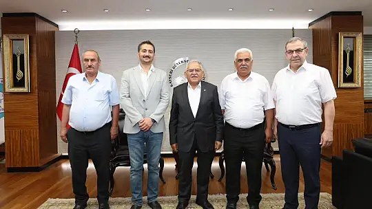 Başkan Büyükkılıç'a ziyaretçi akını