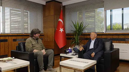 Başkan Büyükkılıç, Ahmet Şafak'ı ağırladı, konser coşkusuna ortak oldu