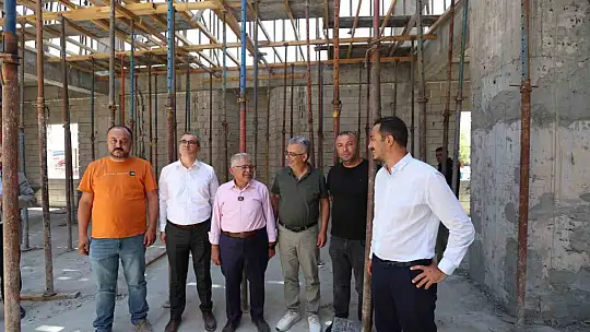 Başkan Büyükkılıç, belediye-hayırsever iş birliği örneği Muhittin Birdal Camii çalışmalarını inceledi