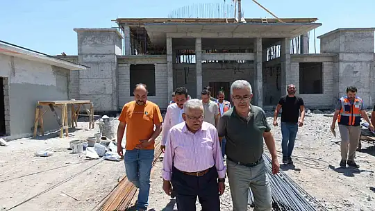Başkan Büyükkılıç, belediye-hayırsever iş birliği örneği Muhittin Birdal Camii çalışmalarını inceledi