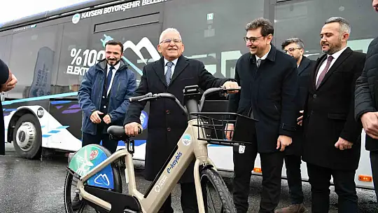 Başkan Büyükkılıç, çevreci ve yenilenebilir elektrikli otobüs ile bisikletleri inceledi
