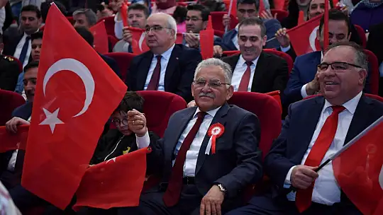 Başkan Büyükkılıç, çocukların bayram sevincine ortak oldu