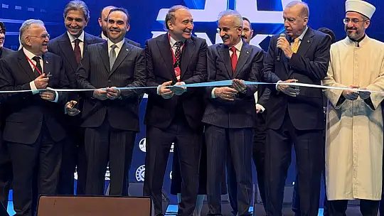 Başkan Büyükkılıç, Cumhurbaşkanı Erdoğan ile 30 Bin km Bölünmüş Yol Töreni'nde görüştü