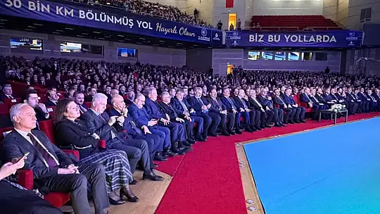Başkan Büyükkılıç, Cumhurbaşkanı Erdoğan ile 30 Bin km Bölünmüş Yol Töreni'nde görüştü