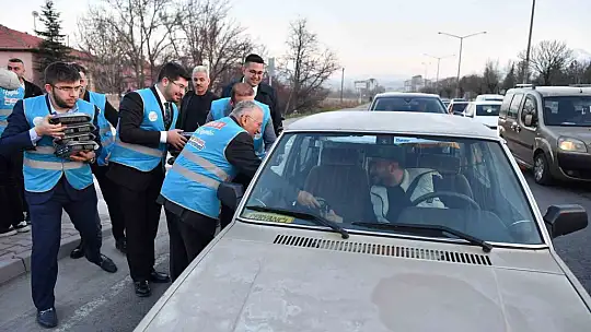 Başkan Büyükkılıç, Cumhurbaşkanı ile bayramlaştı, 'iftara 5 kala' programına ve huzurevi gönül sofrasına katıldı