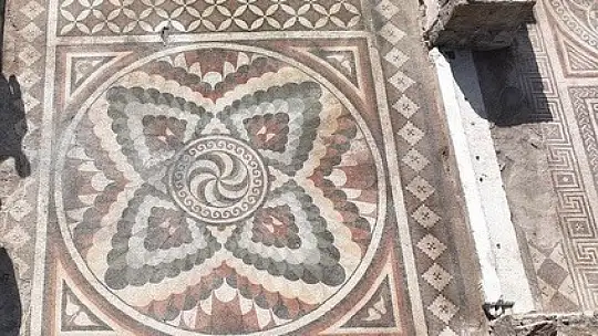 Başkan Büyükkılıç duyurdu: 'Örenşehir mozaikli yapı 'Ören Yeri' ilan edildi'