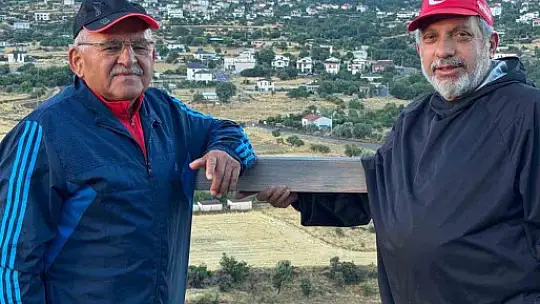 Başkan Büyükkılıç, Erciyes'e kar yağdığını duyurdu