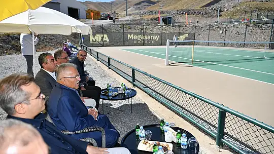 Başkan Büyükkılıç, Erciyes'teki Dünya Tenis Turu'na ev sahipliği yapan büyükşehir yatırımlarını inceledi