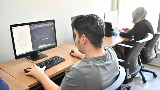 Başkan Büyükkılıç, geleceğin bilişim yıldızları ile bir araya geldi