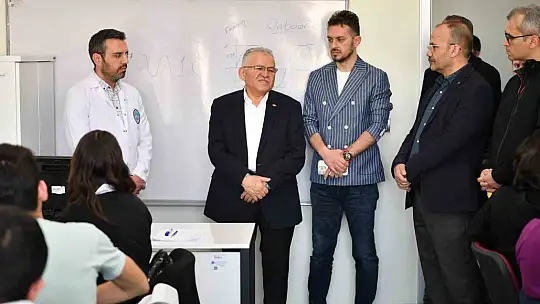 Başkan Büyükkılıç, geleceğin bilişim yıldızları ile bir araya geldi