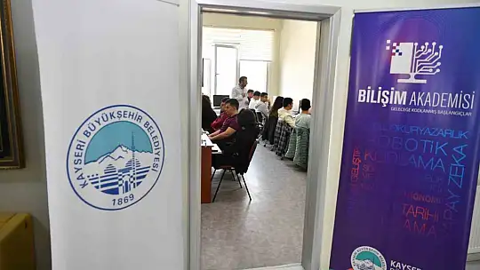 Başkan Büyükkılıç, geleceğin bilişim yıldızları ile bir araya geldi