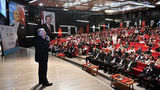 Başkan Büyükkılıç, Genç KAYMEK Yılsonu Programı'nda öğrencileri yalnız bırakmadı