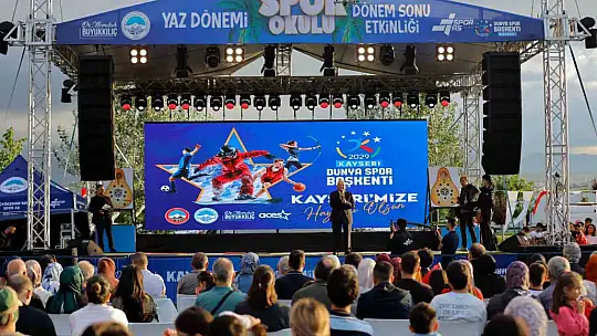 Başkan Büyükkılıç, gençlerin coşkusuna ortak oldu
