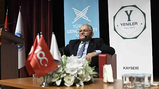 Başkan Büyükkılıç gençlerle tecrübelerini paylaştı