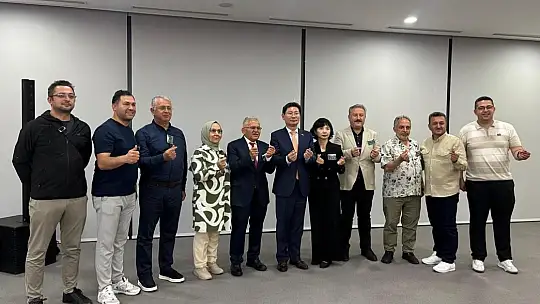Başkan Büyükkılıç, Güney Kore'nin kardeş şehri Yongin'deki onuruna verilen yemekte konuştu