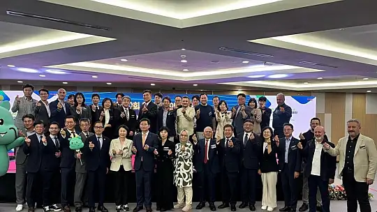 Başkan Büyükkılıç, Güney Kore'nin kardeş şehri Yongin'deki onuruna verilen yemekte konuştu